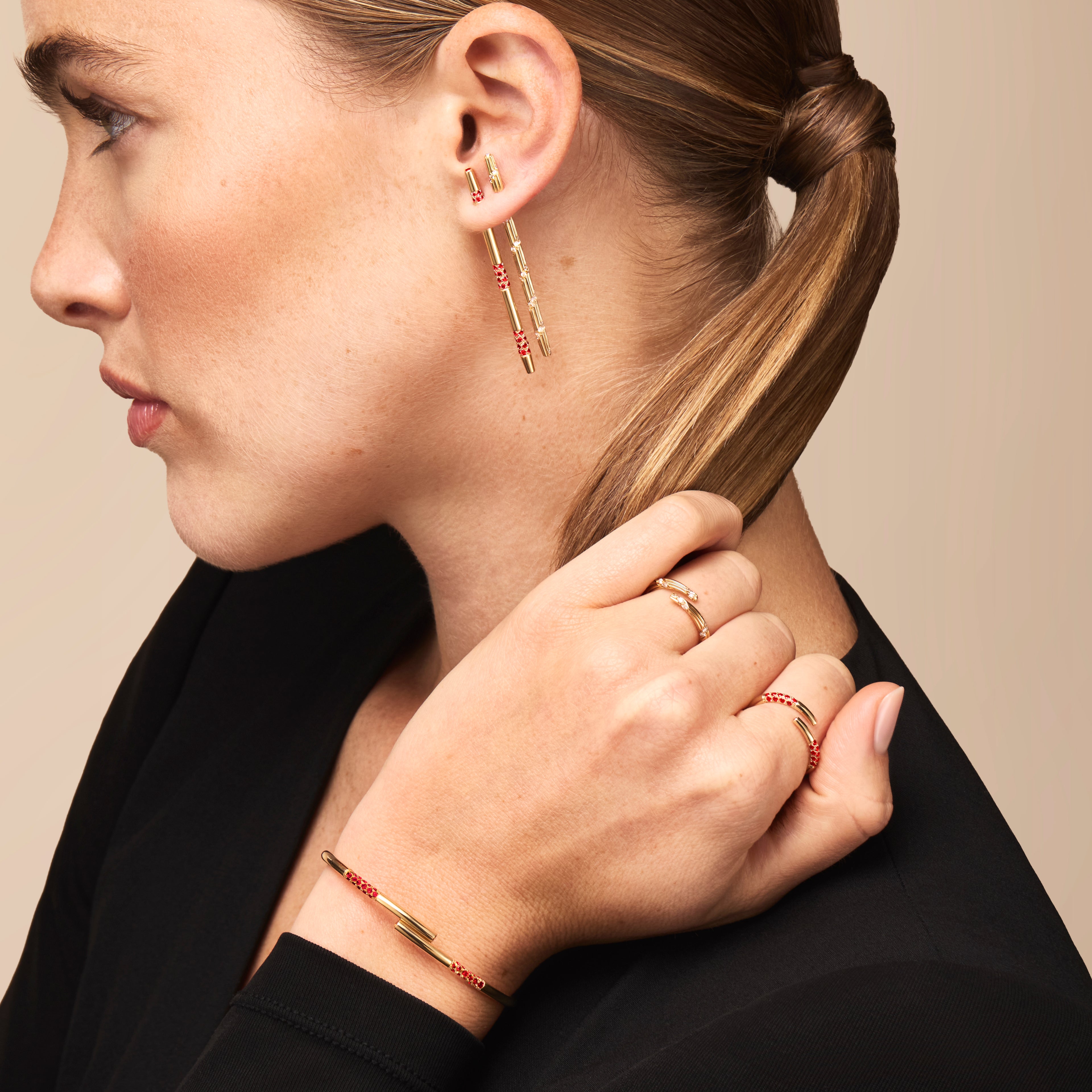 BOUCLE D'OREILLE MIKADO ROUGE